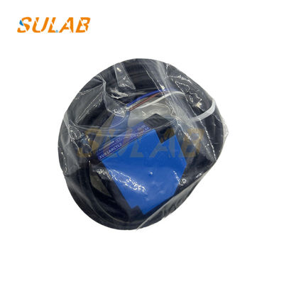 Schneider XUK1ARCTL2 เซ็นเซอร์ไฟฟ้าแสง พร้อมระบบตรวจจับการสะท้อนความรุนแรง ป้องกัน IP65 และระยะทางการตรวจจับ 7m สําหรับสวิทช์ลิฟท์