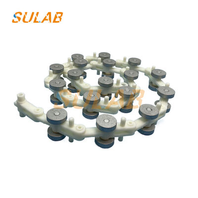 Xizi Otis Escalator Slewing Chain XAA332DS พร้อมขนส่ง 17 ส่วนและปิชต์ 50.5 มิลลิเมตร ผลิตจาก PA66 + 30% GF